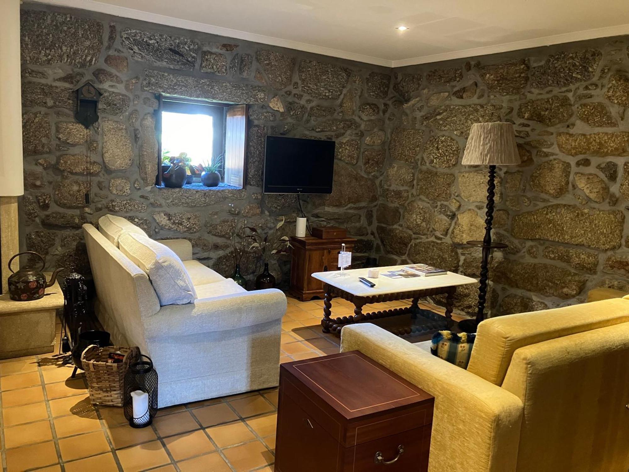 Bergui Guesthouse - Em Guimaraes Desde 2017 Exterior foto