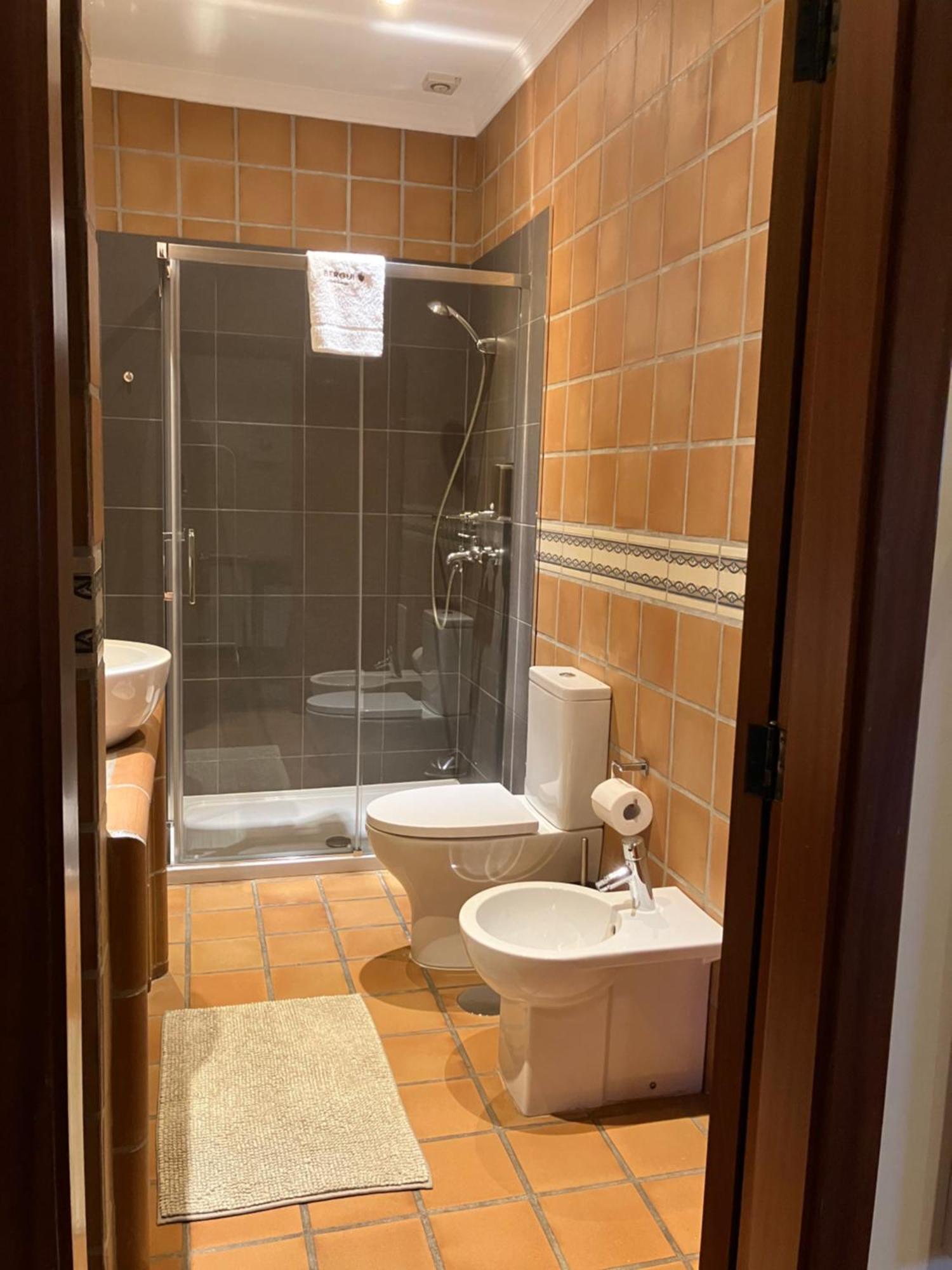 Bergui Guesthouse - Em Guimaraes Desde 2017 Exterior foto